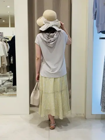 ANY SIS 川根　彩 コーディネート画像