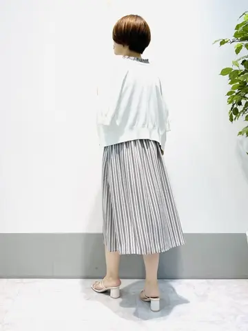 ANY SIS 岡本 コーディネート画像