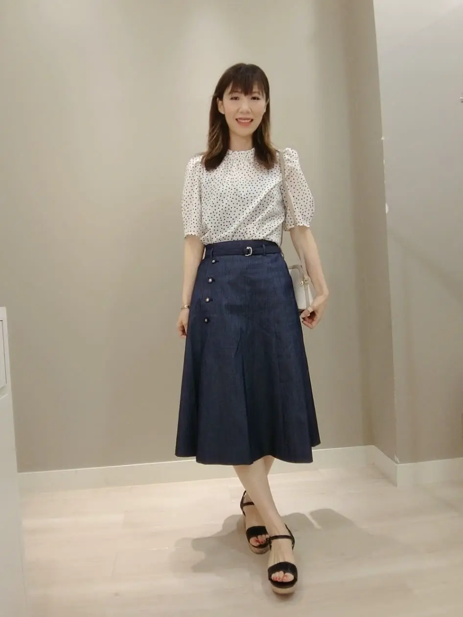 ANY SIS スタッフ コーディネート画像