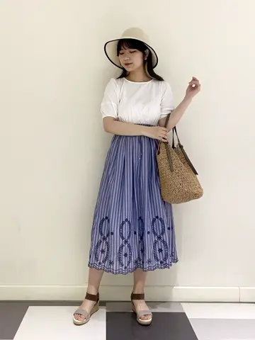 ANY SIS スタッフ コーディネート画像