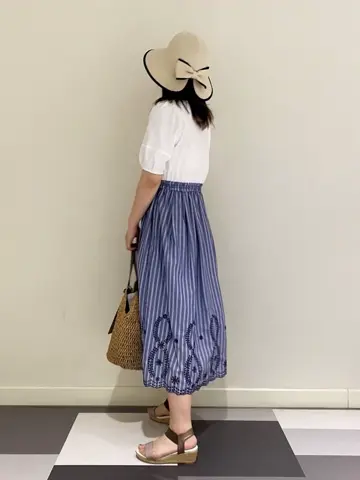 ANY SIS スタッフ コーディネート画像