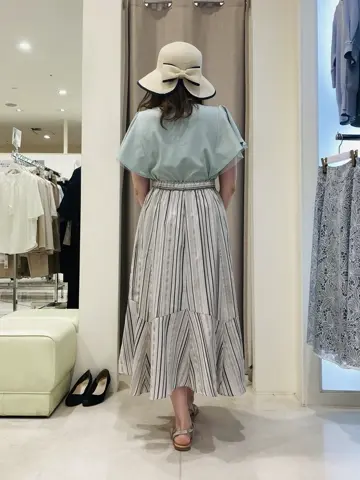 ANY SIS 川根　彩 コーディネート画像