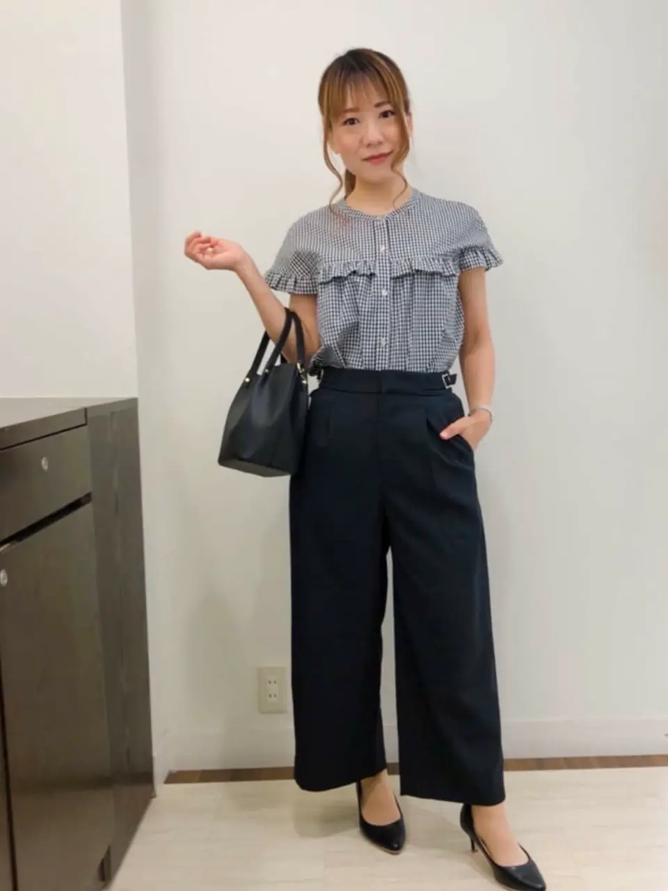 ANY SIS スタッフ コーディネート画像