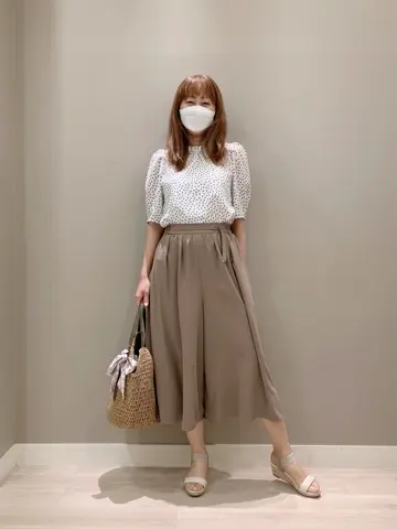 ANY SIS スタッフ コーディネート画像