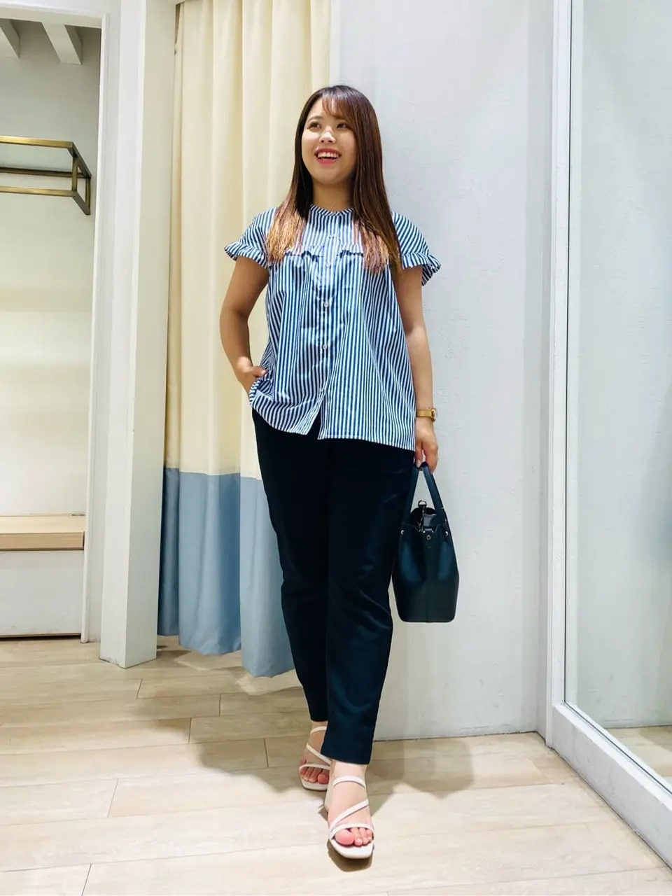 ANY SIS スタッフ コーディネート画像