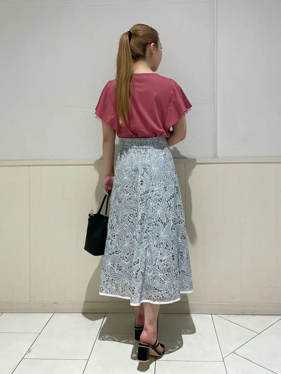 ANY SIS 土居 コーディネート画像