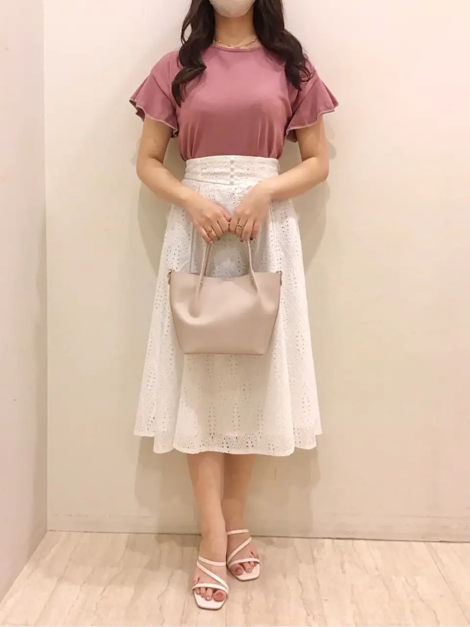 ANY SIS スタッフ コーディネート画像