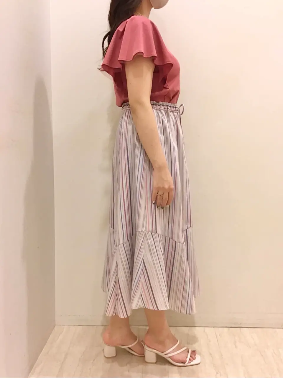 ANY SIS スタッフ コーディネート画像