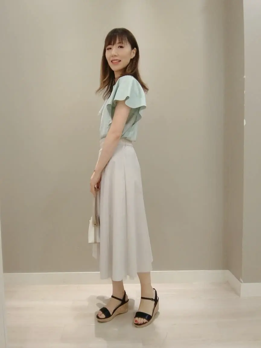 ANY SIS スタッフ コーディネート画像