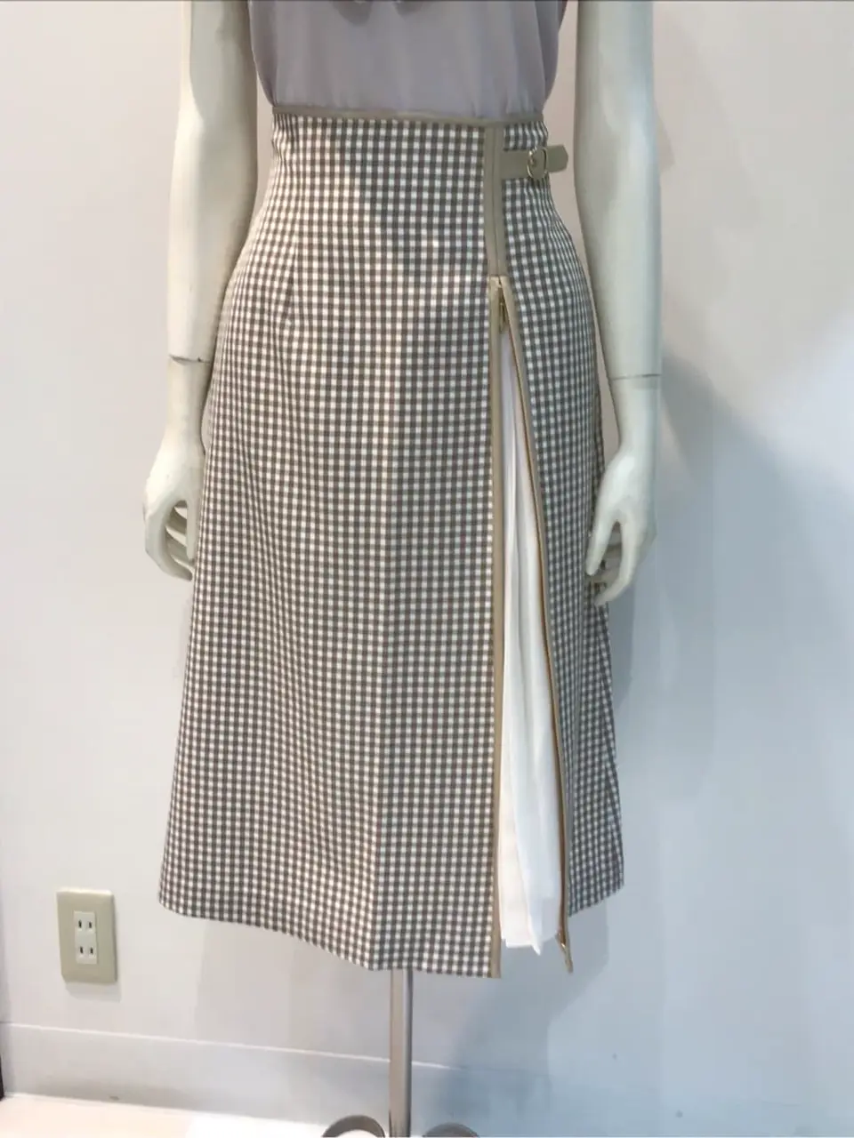 ANY SIS 布川 コーディネート画像