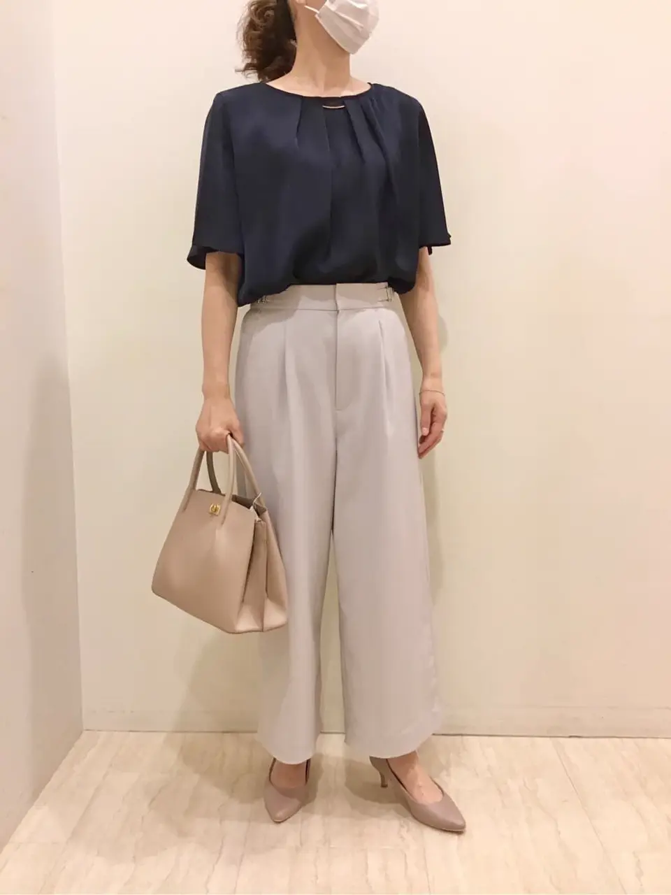 ANY SIS スタッフ コーディネート画像