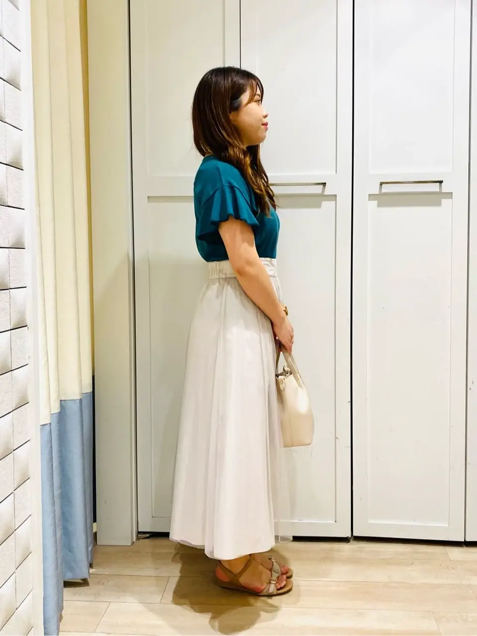 ANY SIS スタッフ コーディネート画像