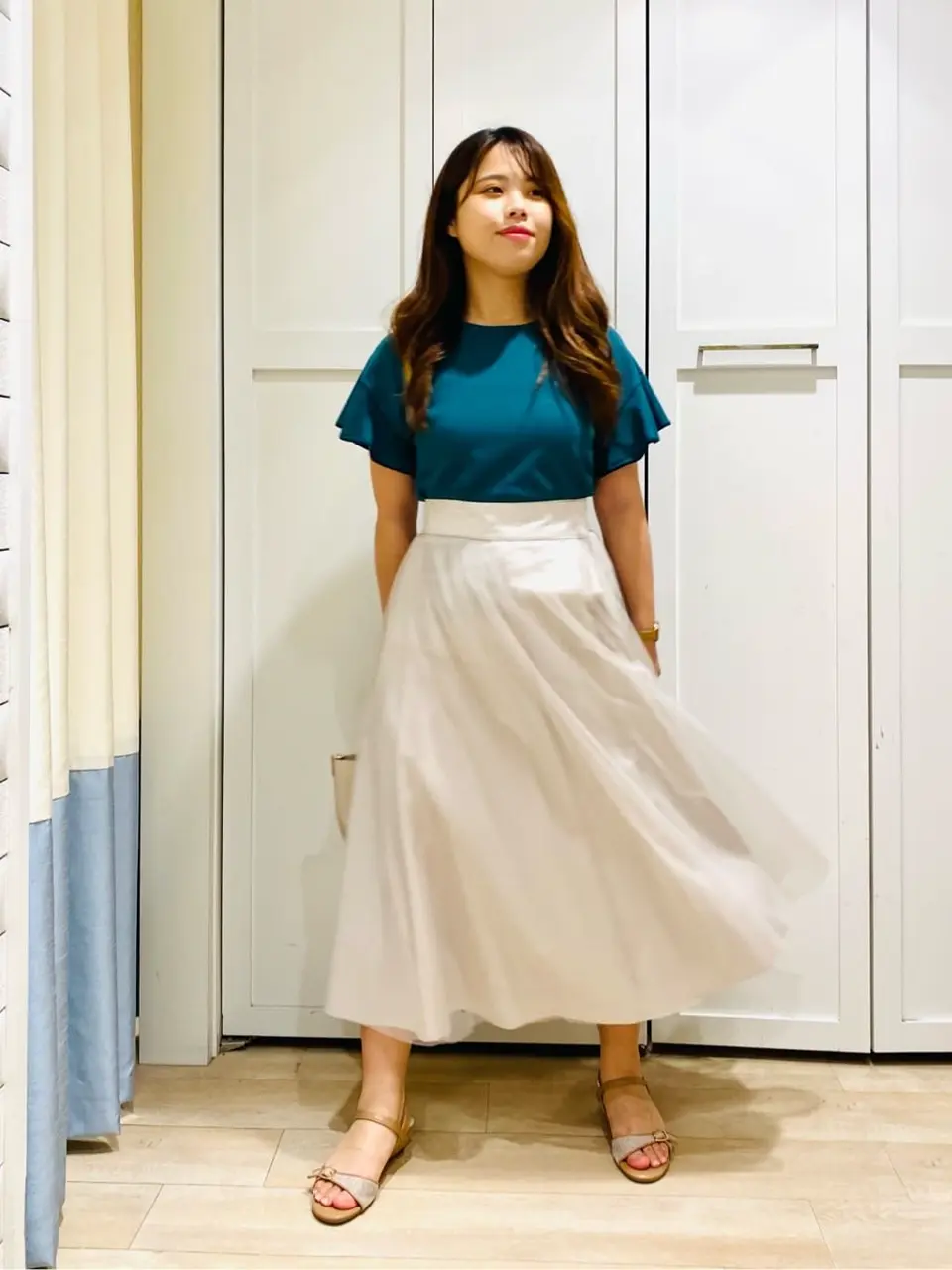 ANY SIS スタッフ コーディネート画像