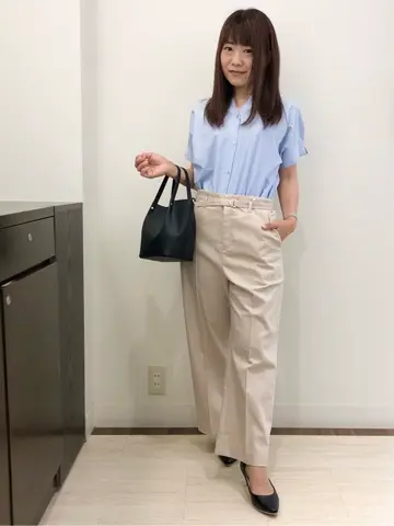 ANY SIS スタッフ コーディネート画像