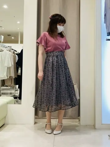 ANY SIS 川根　彩 コーディネート画像