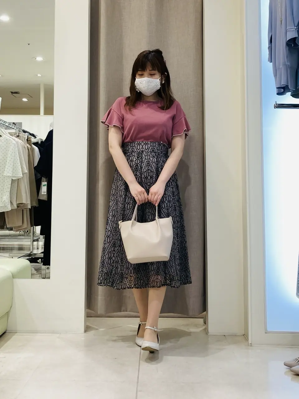 ANY SIS 川根　彩 コーディネート画像