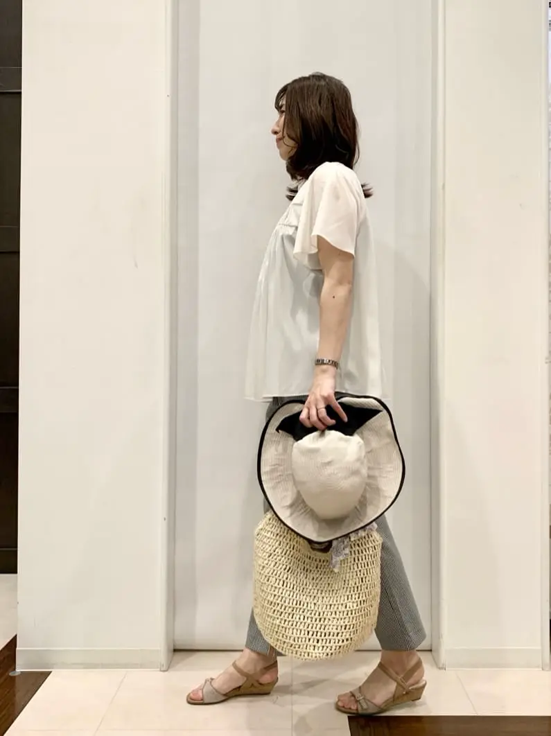 ANY SIS 横田 コーディネート画像