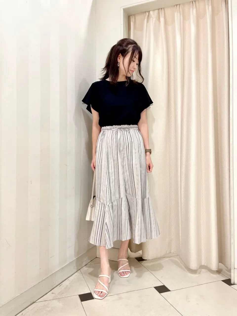 ANY SIS 金井 コーディネート画像