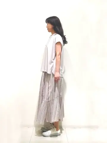 ANY SIS スタッフ コーディネート画像