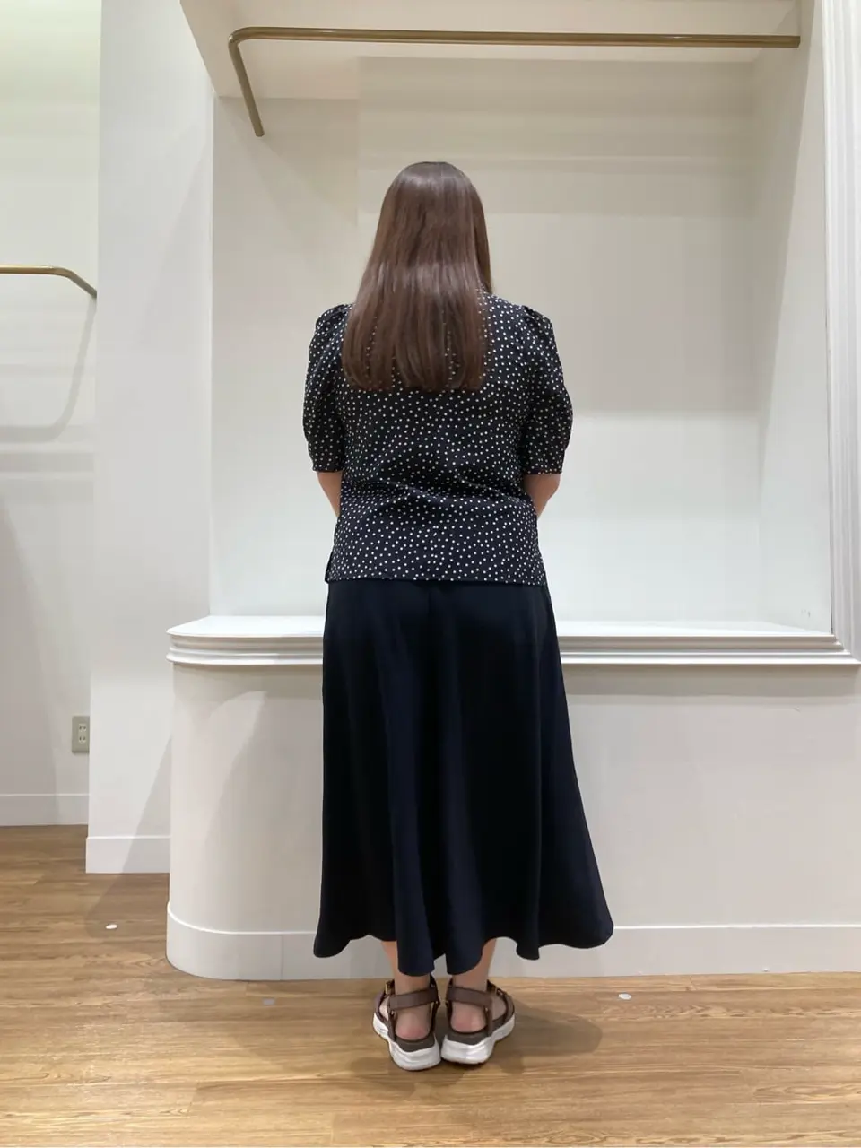 ANY SIS スタッフ コーディネート画像