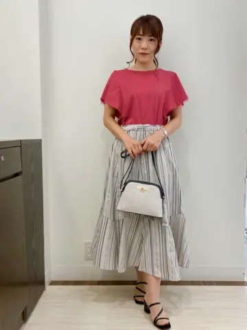 ANY SIS スタッフ コーディネート画像