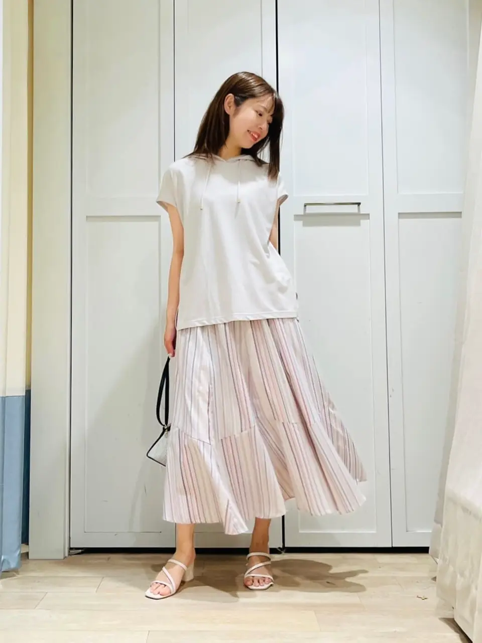 ANY SIS スタッフ コーディネート画像