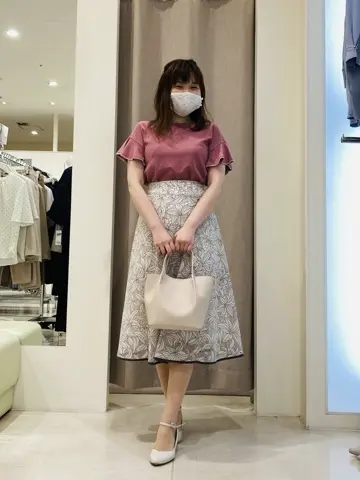 ANY SIS 川根　彩 コーディネート画像