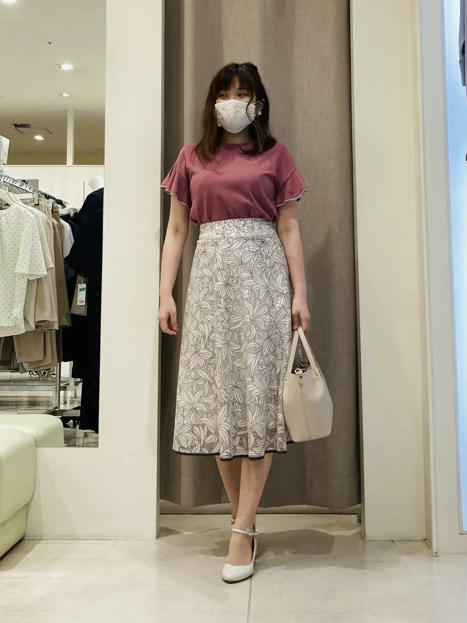 ANY SIS 川根　彩 コーディネート画像