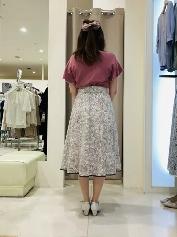 ANY SIS 川根　彩 コーディネート画像