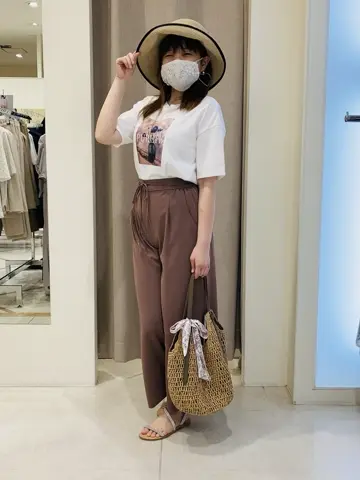 ANY SIS 川根　彩 コーディネート画像