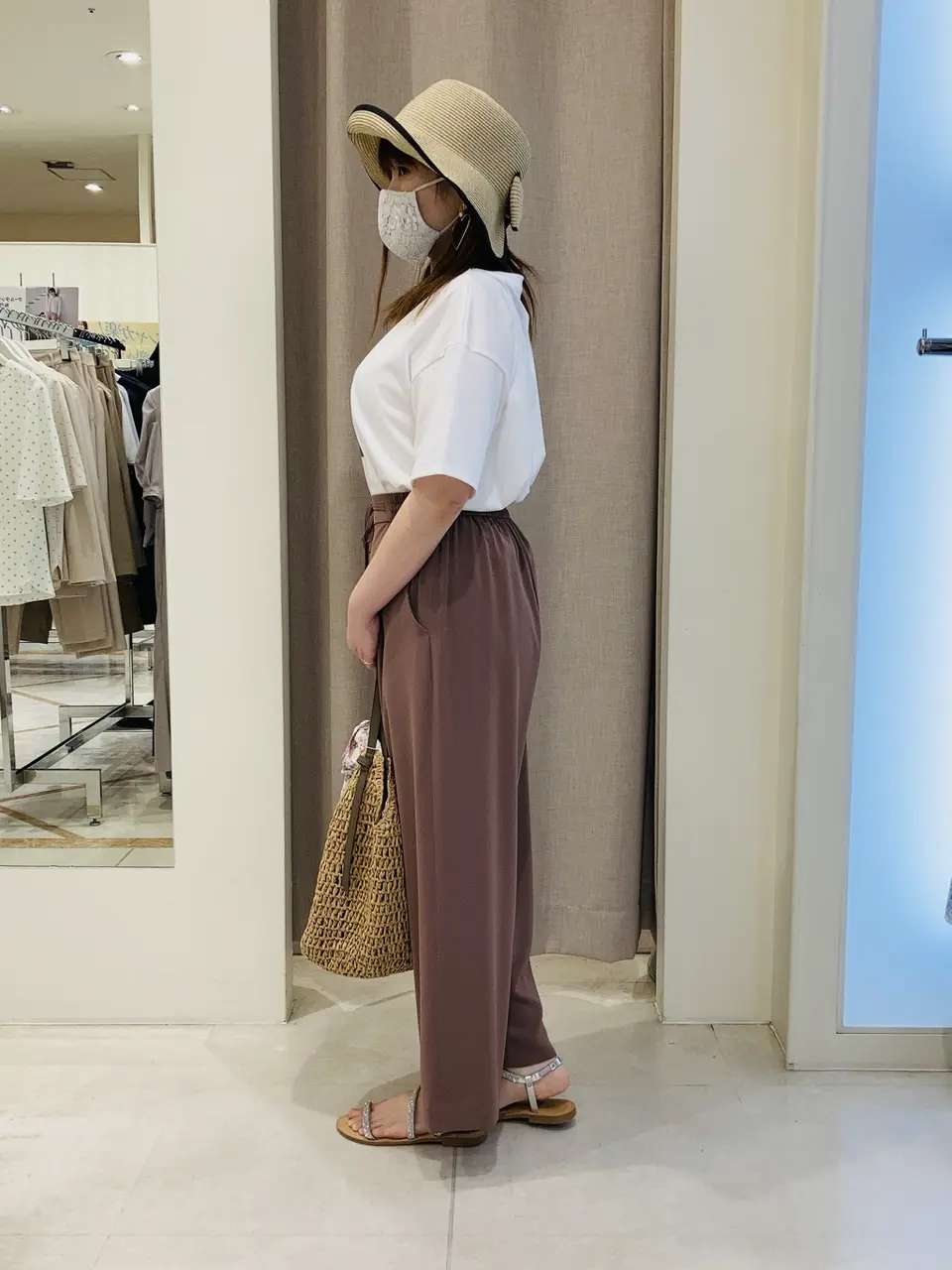 ANY SIS 川根　彩 コーディネート画像