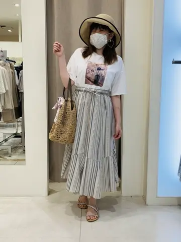 ANY SIS 川根　彩 コーディネート画像