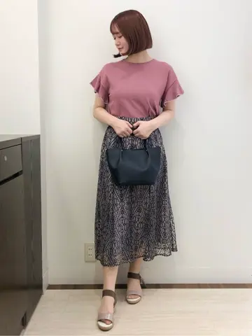 ANY SIS スタッフ コーディネート画像