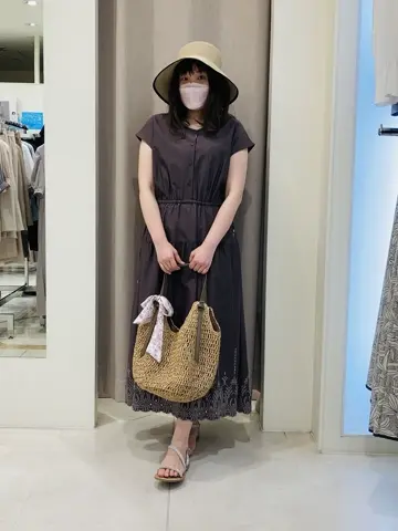 ANY SIS 川根　彩 コーディネート画像