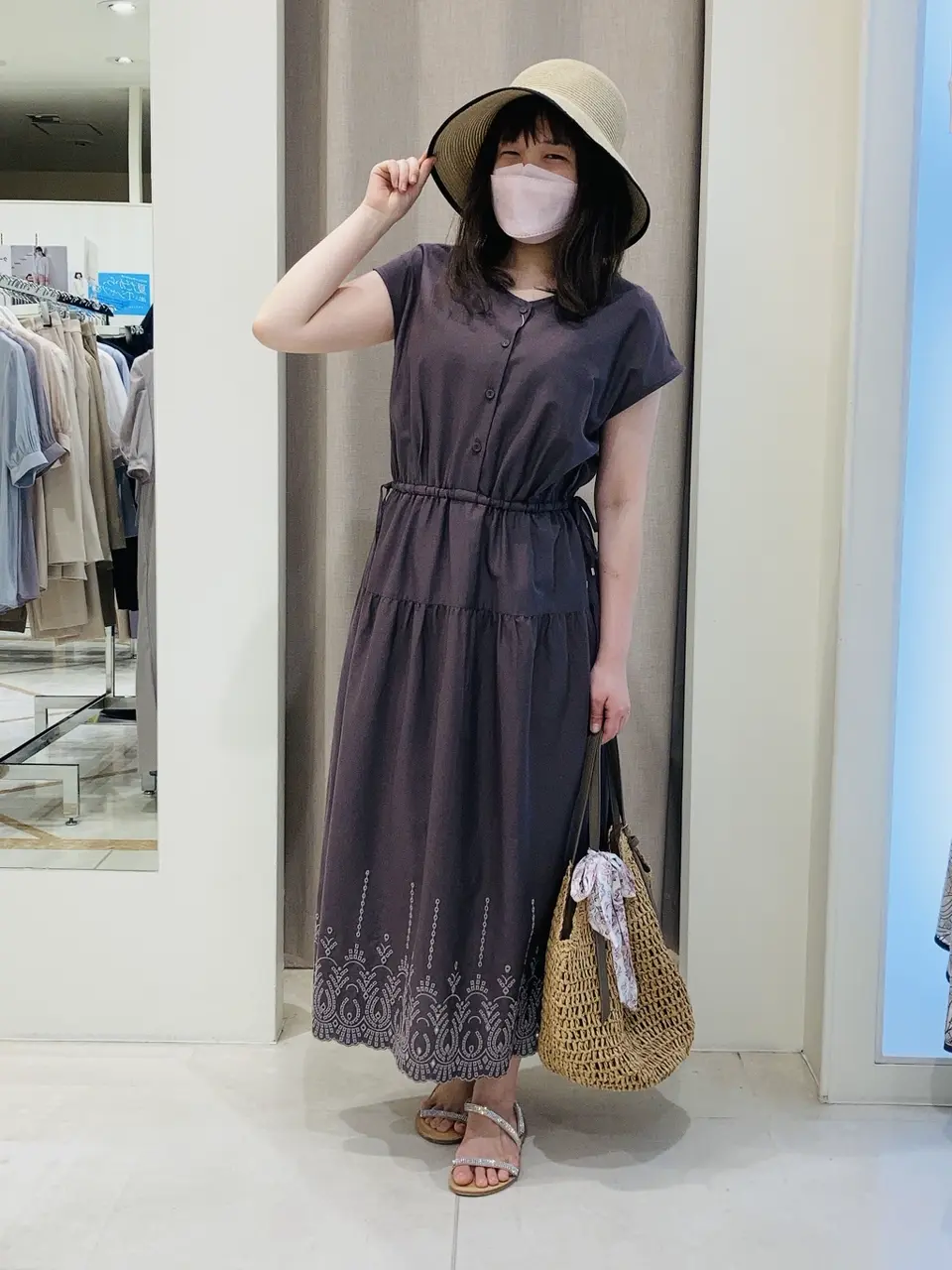 ANY SIS 川根　彩 コーディネート画像