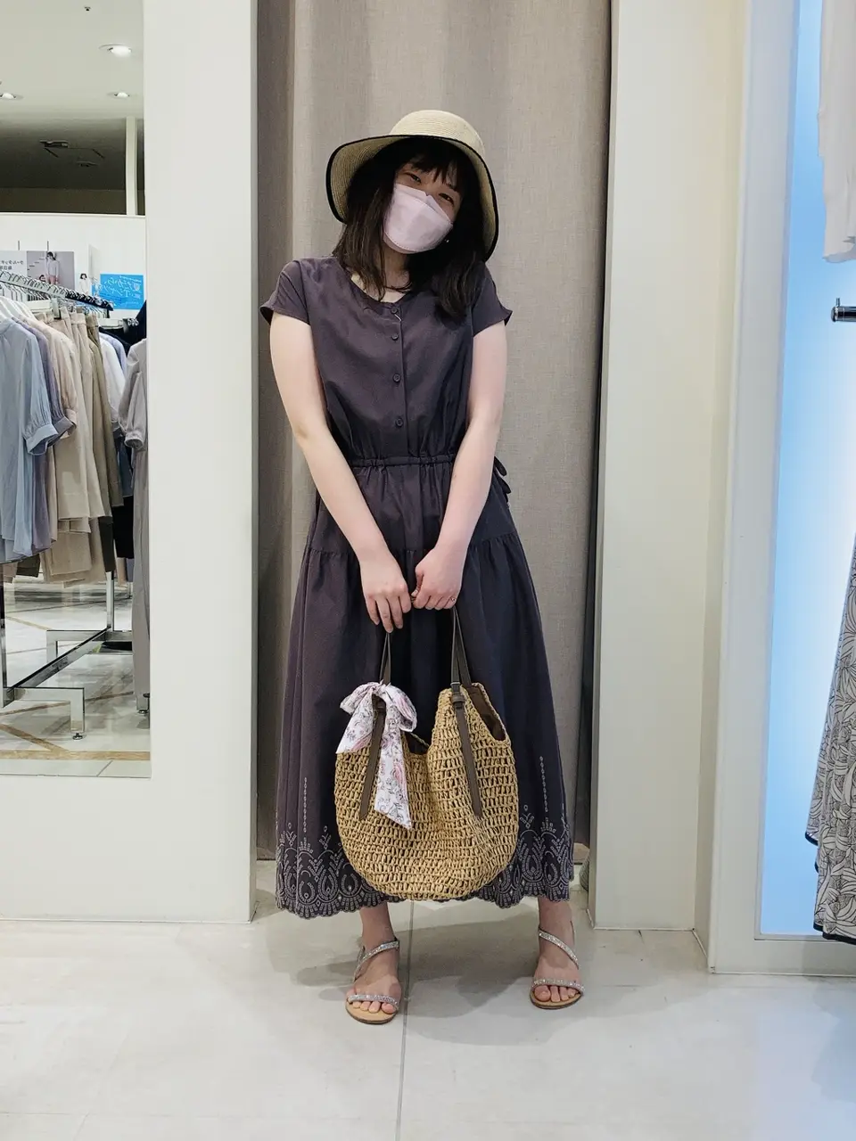 ANY SIS 川根　彩 コーディネート画像