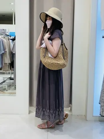 ANY SIS 川根　彩 コーディネート画像