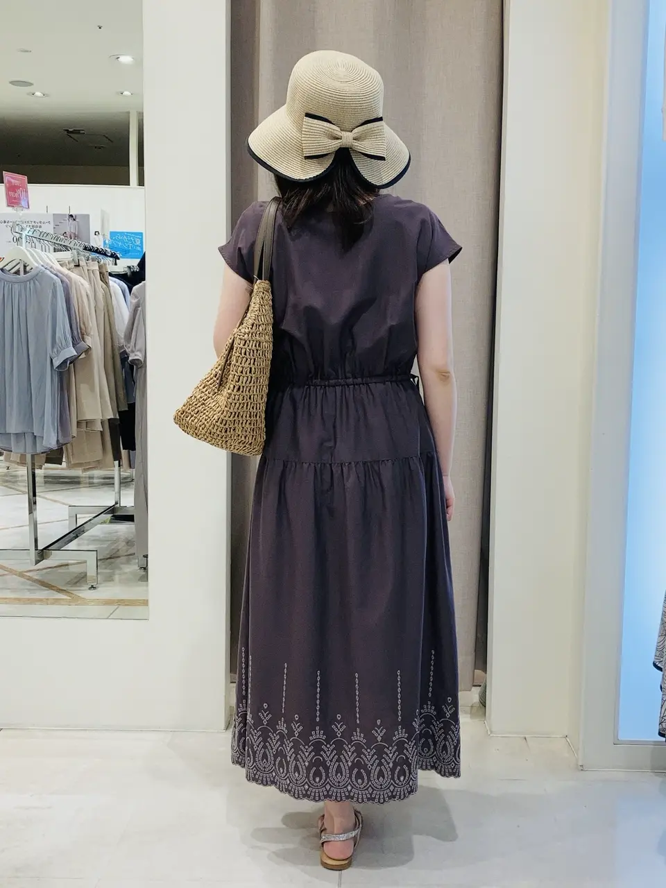 ANY SIS 川根　彩 コーディネート画像