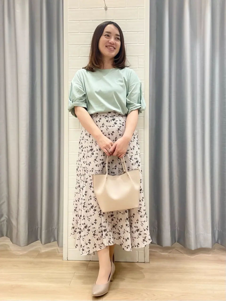 ANY SIS 丸岡 コーディネート画像