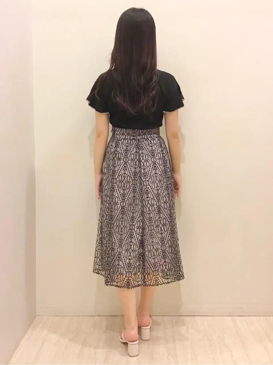 ANY SIS スタッフ コーディネート画像