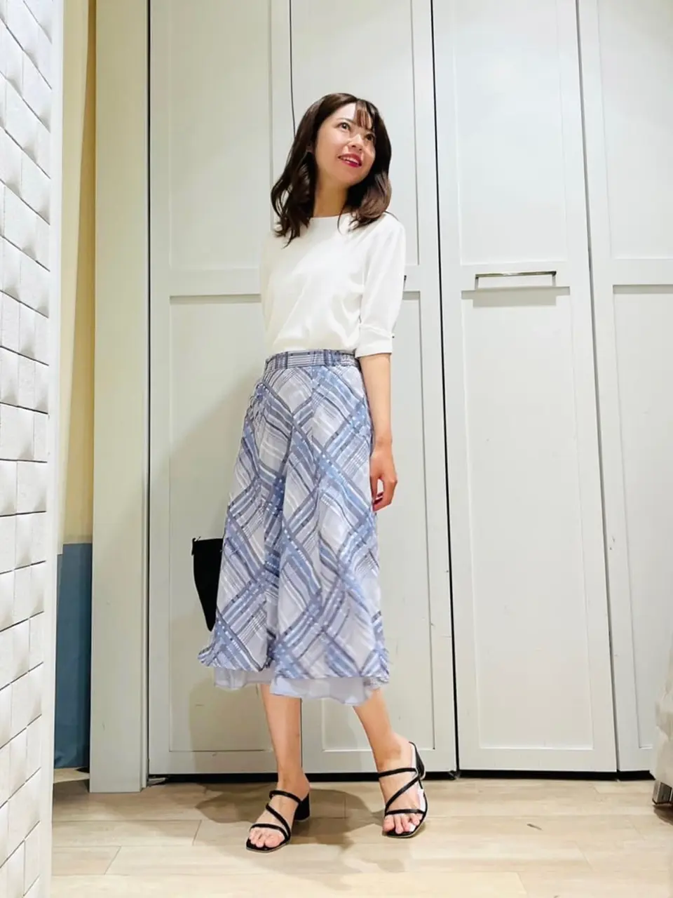 ANY SIS スタッフ コーディネート画像