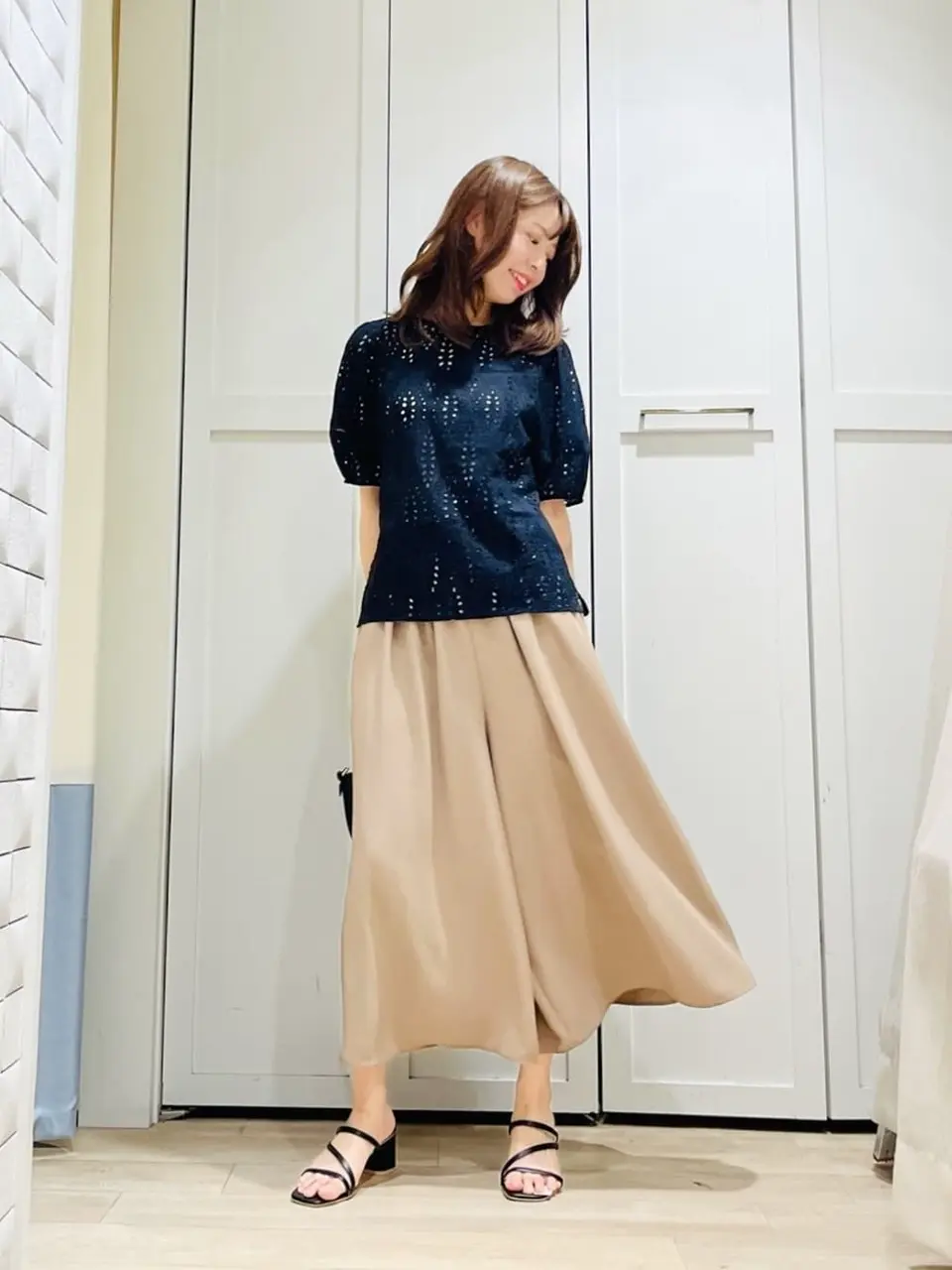 ANY SIS スタッフ コーディネート画像