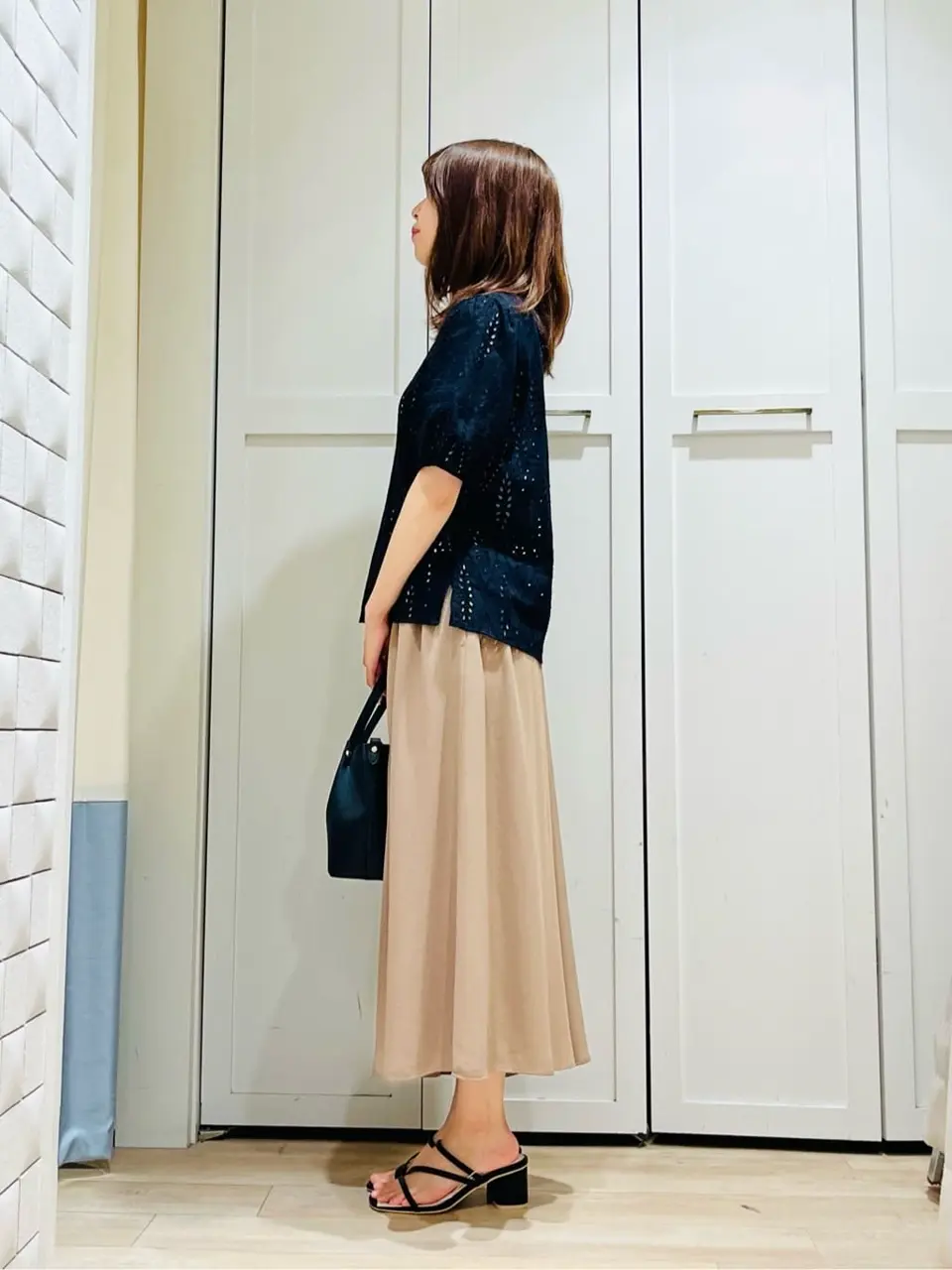 ANY SIS スタッフ コーディネート画像