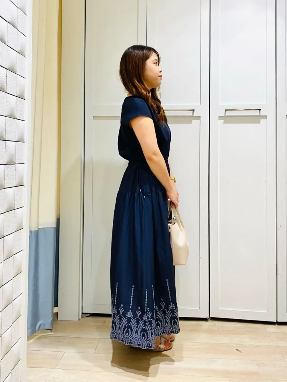 ANY SIS スタッフ コーディネート画像