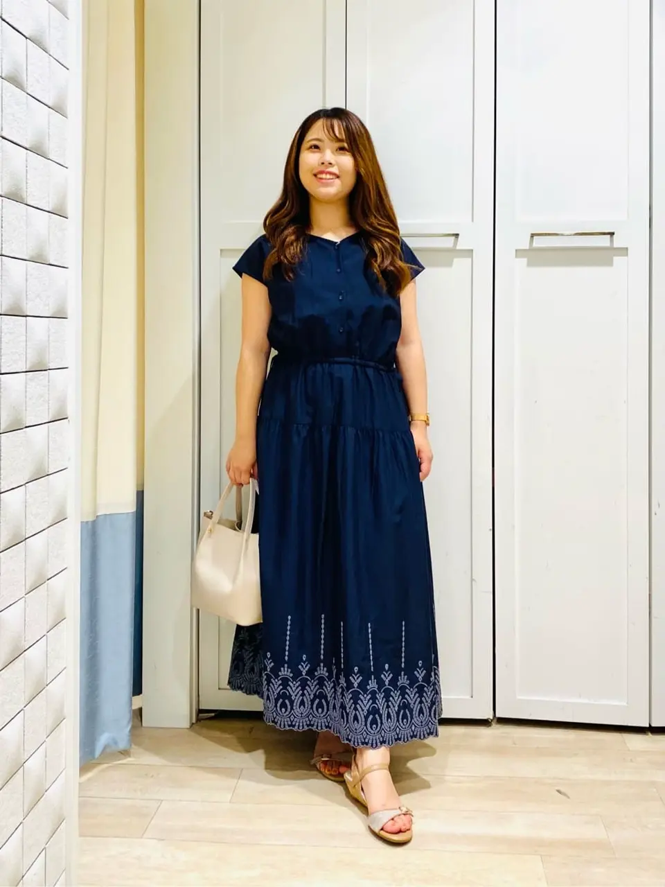 ANY SIS スタッフ コーディネート画像