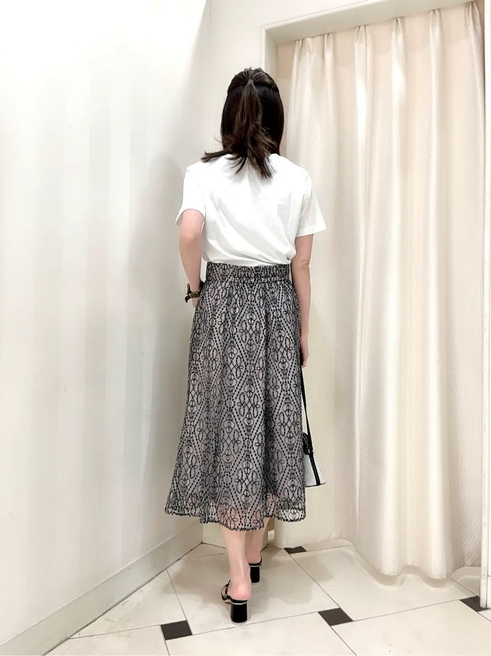 ANY SIS 金井 コーディネート画像