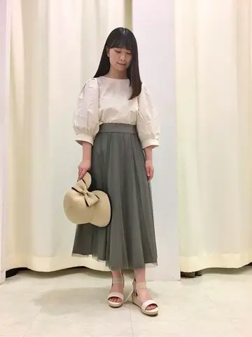 ANY SIS スタッフ コーディネート画像