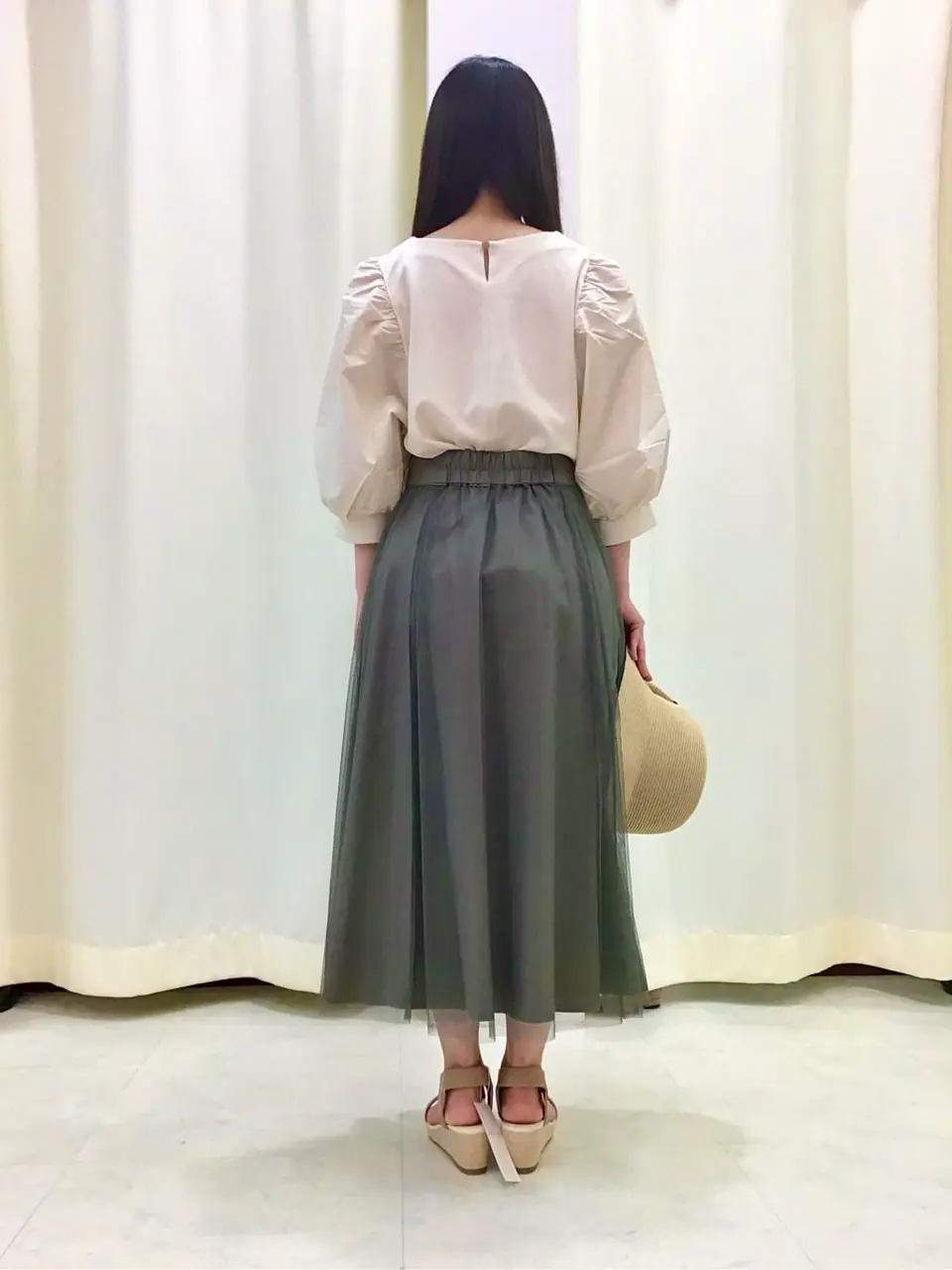 ANY SIS スタッフ コーディネート画像