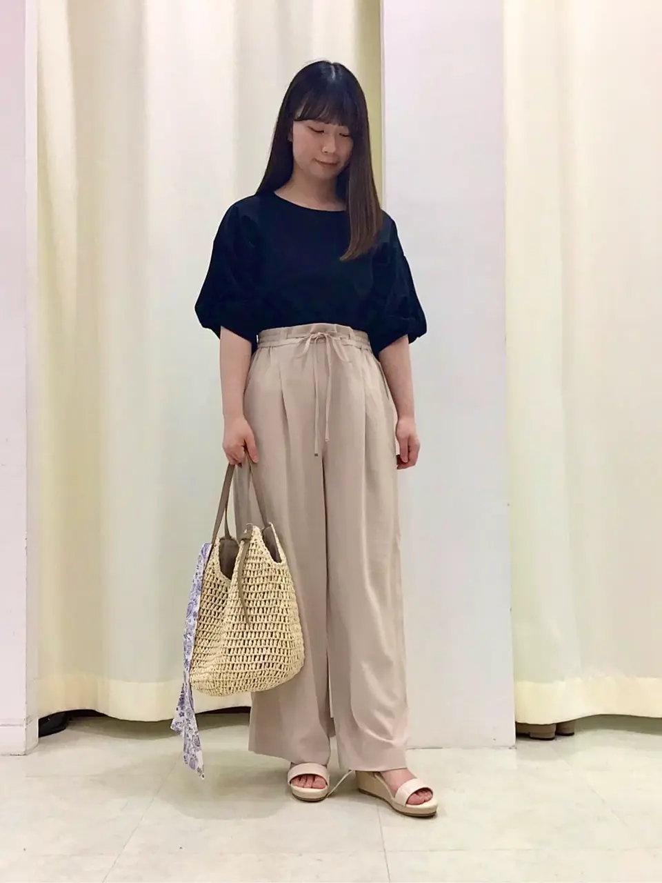 ANY SIS スタッフ コーディネート画像