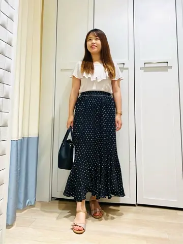 ANY SIS スタッフ コーディネート画像